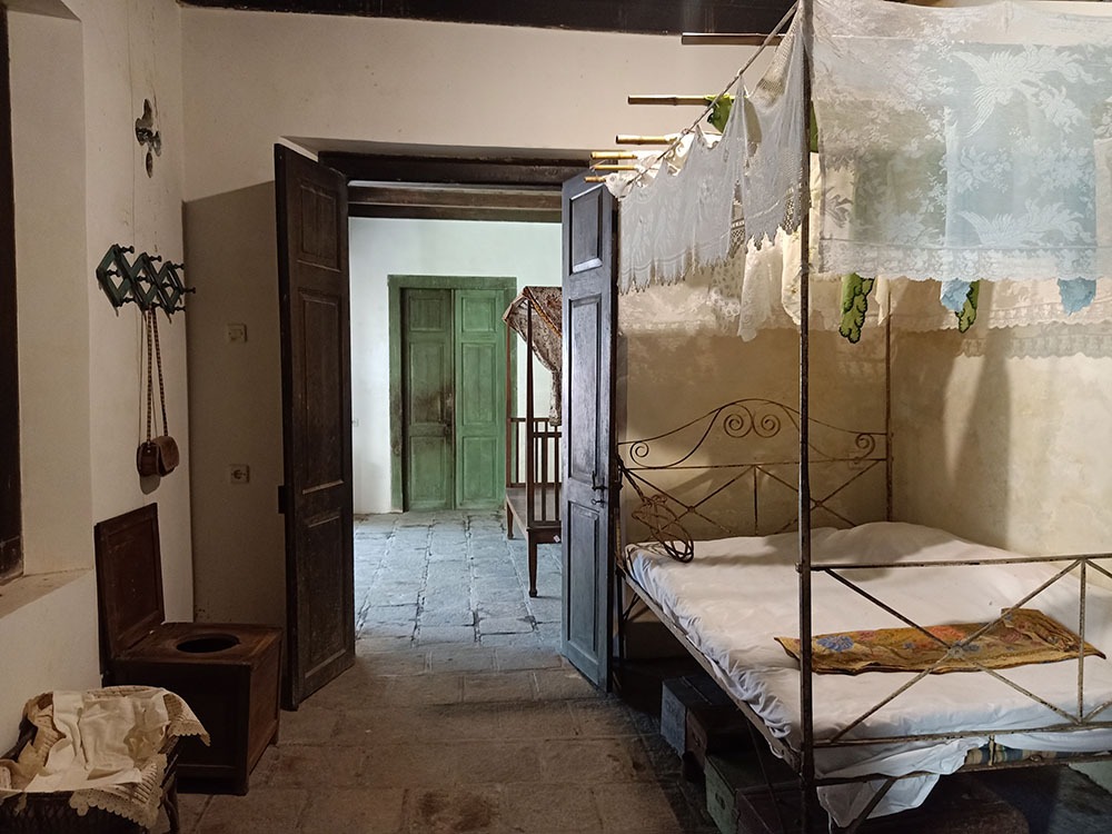 Kamar tidur kuno